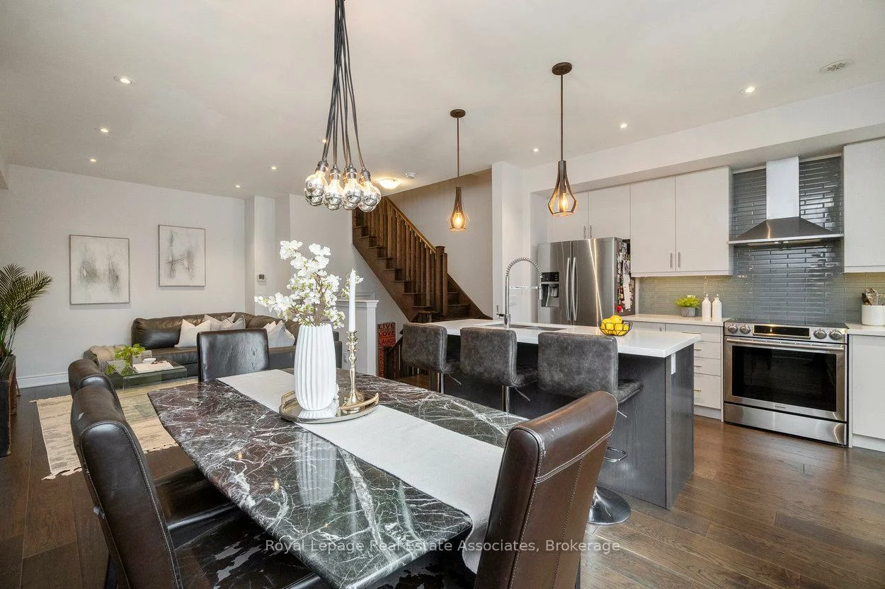 3076, Cascade, 1010 - JM Joshua Meadows, Oakville