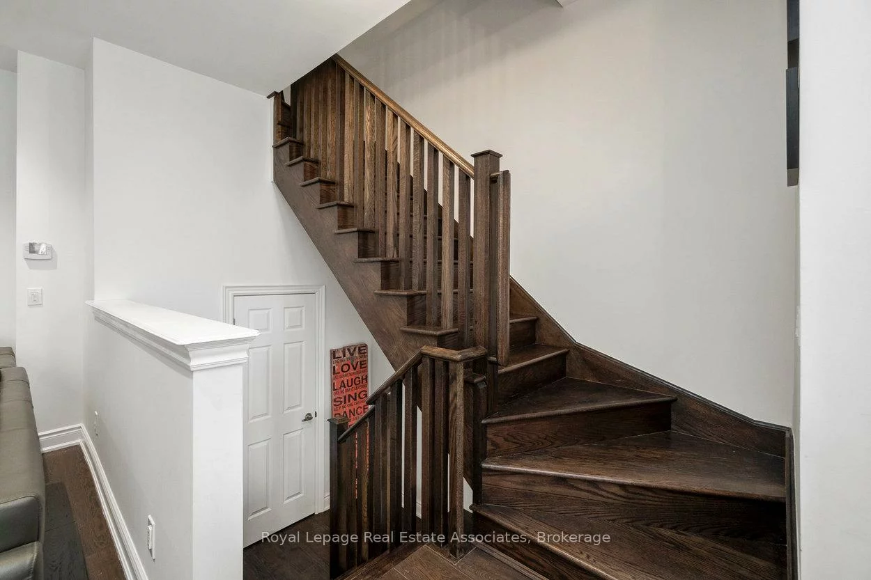 3076, Cascade, 1010 - JM Joshua Meadows, Oakville