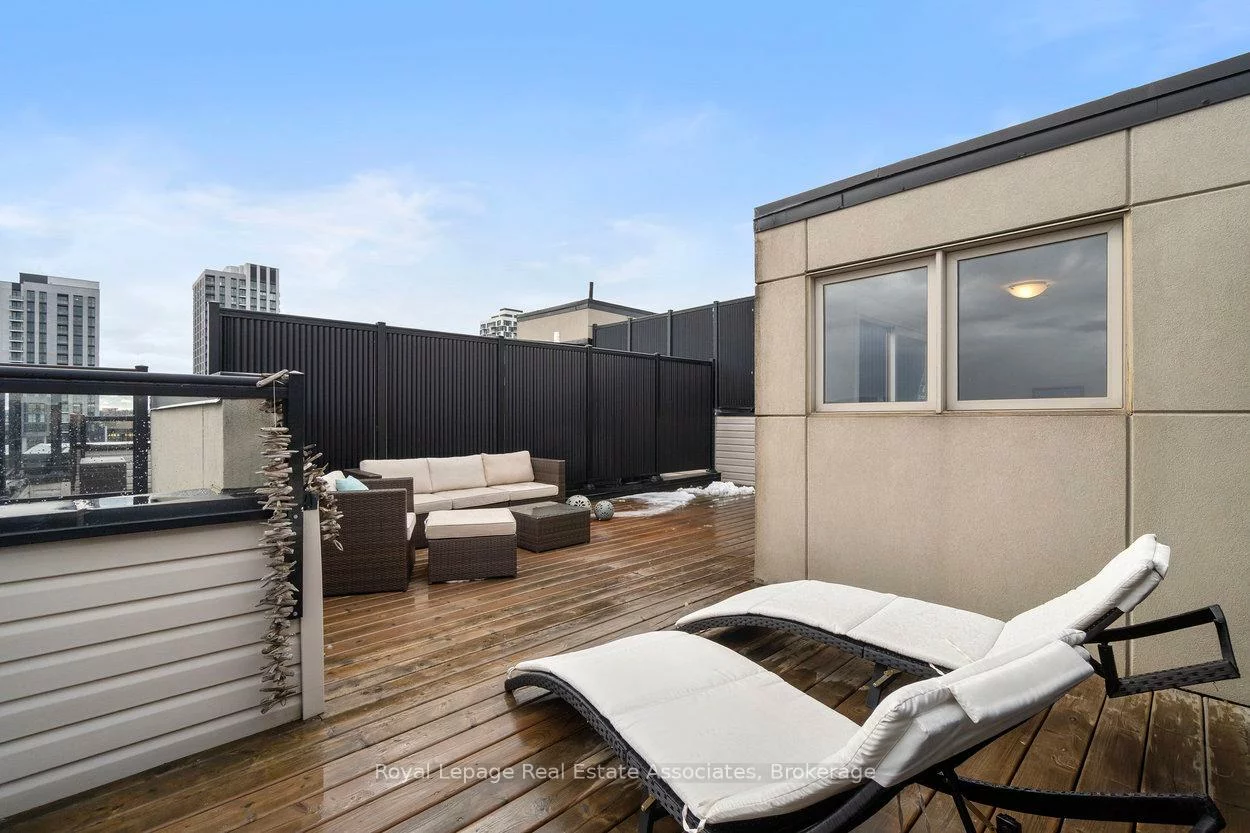 3076, Cascade, 1010 - JM Joshua Meadows, Oakville