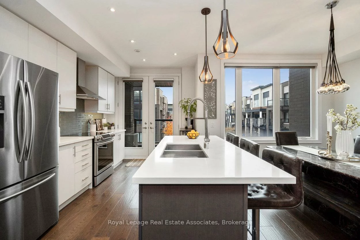 3076, Cascade, 1010 - JM Joshua Meadows, Oakville