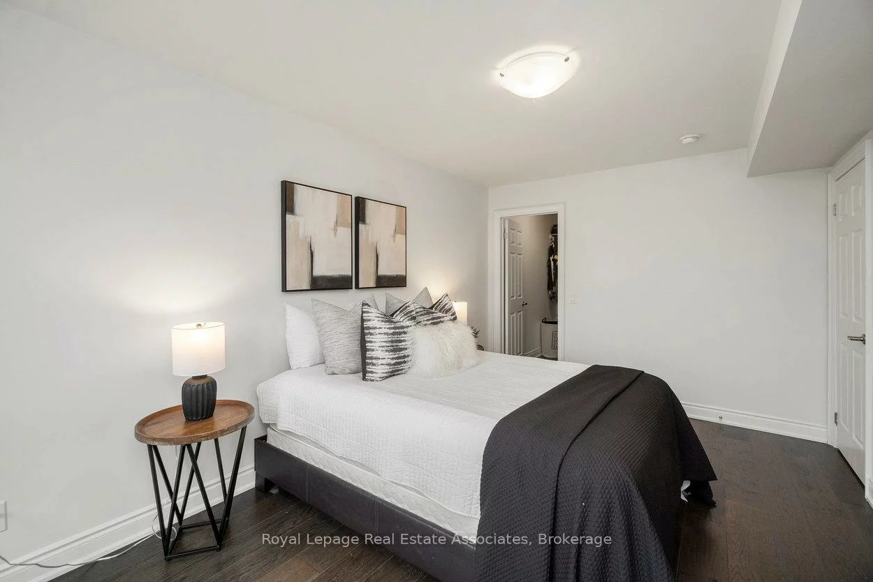 3076, Cascade, 1010 - JM Joshua Meadows, Oakville
