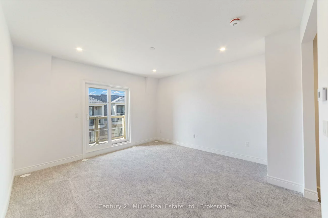 2150, Trafalgar, 1015 - RO River Oaks, Oakville