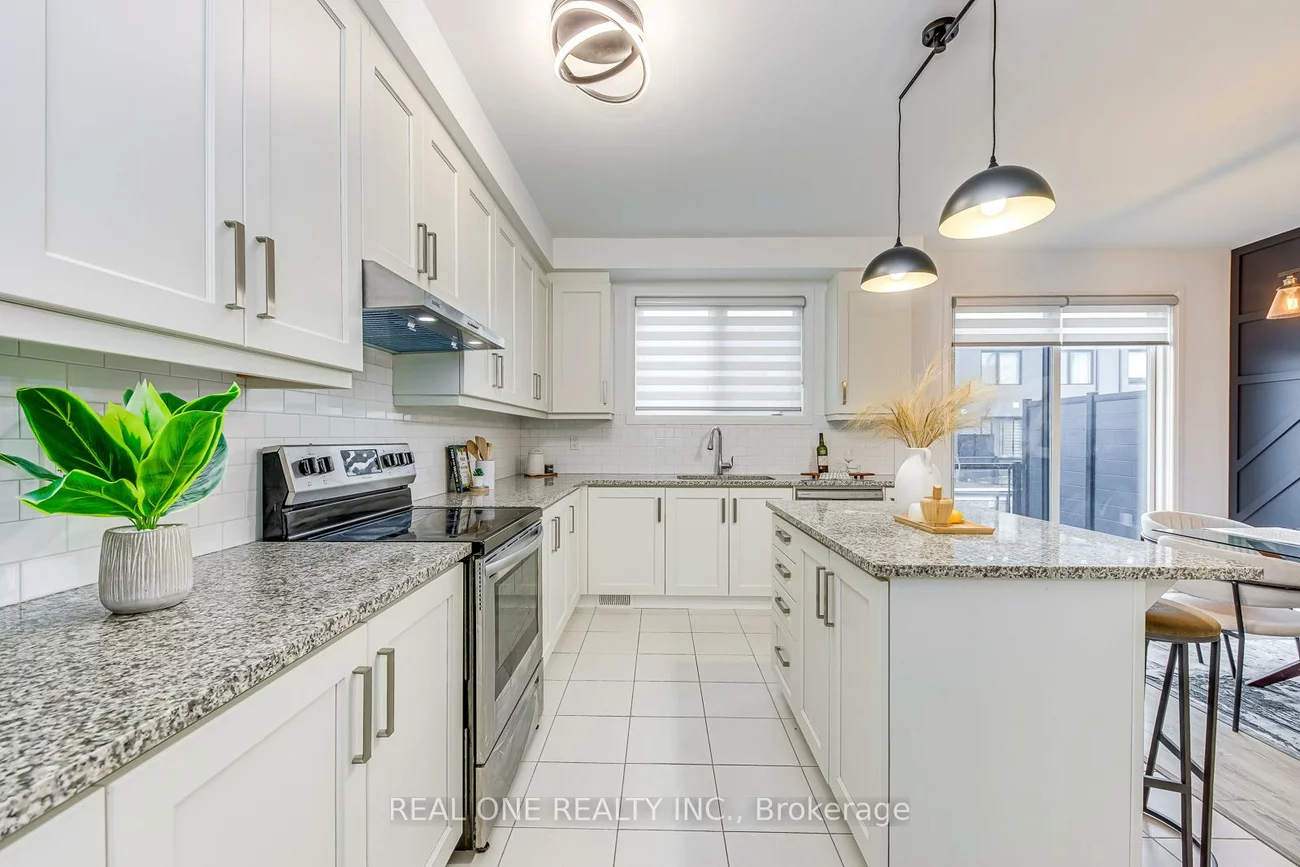 99, Grovewood, 1008 - GO Glenorchy, Oakville