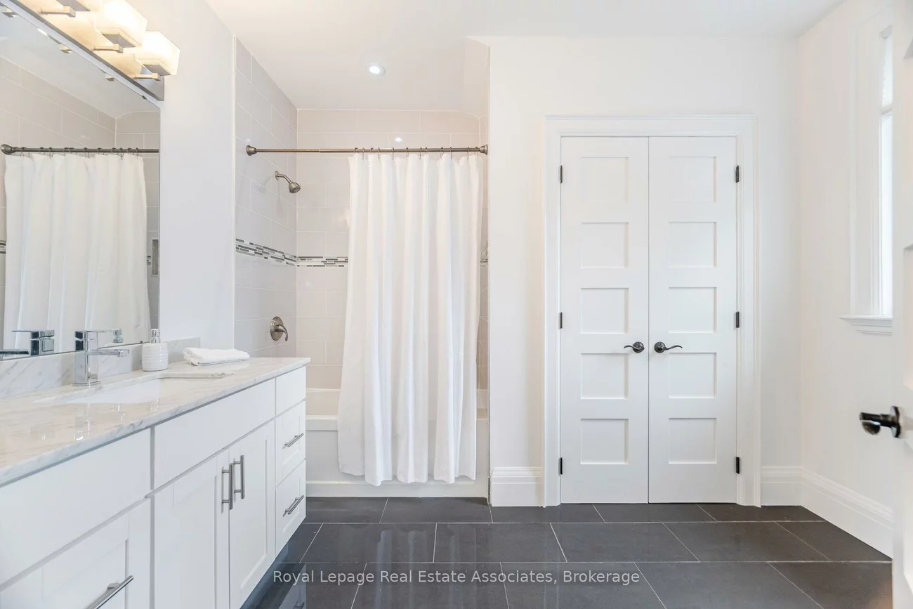 157, Dianne, 1011 - MO Morrison, Oakville