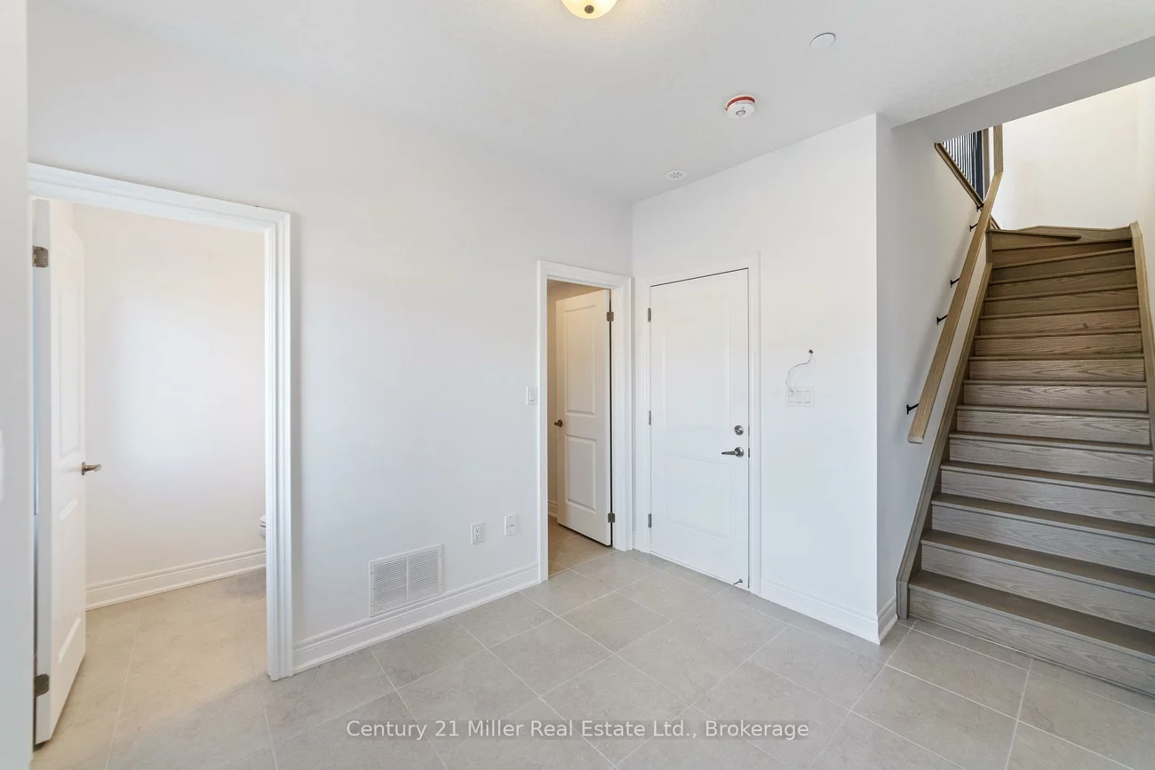 2150, Trafalgar, 1015 - RO River Oaks, Oakville