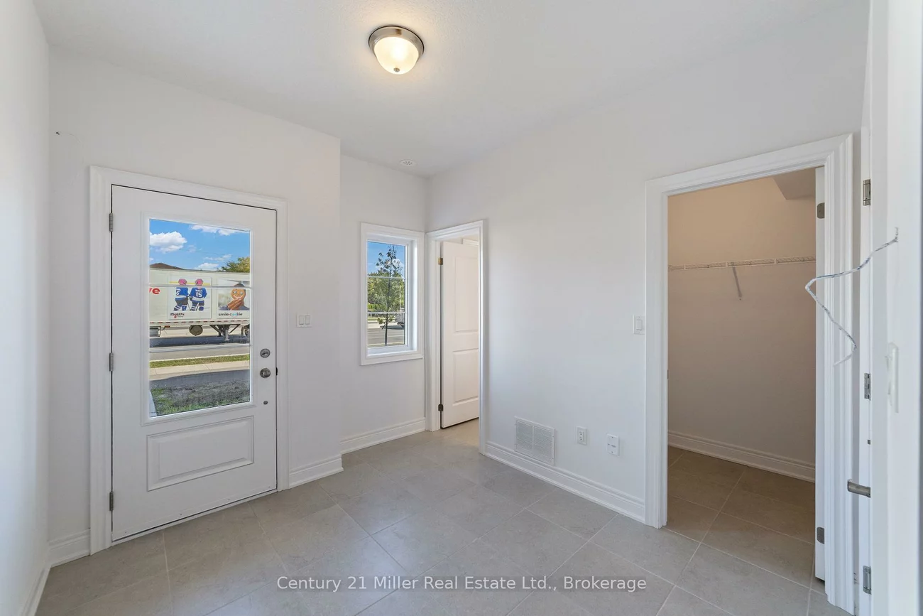 2150, Trafalgar, 1015 - RO River Oaks, Oakville