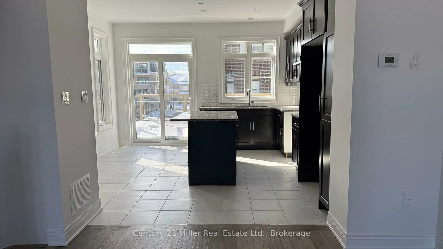 2150, Trafalgar, 1015 - RO River Oaks, Oakville