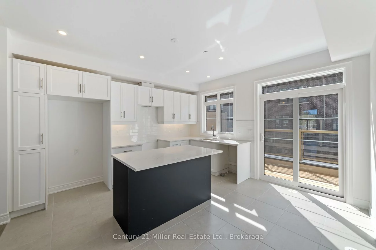 2150, Trafalgar, 1015 - RO River Oaks, Oakville