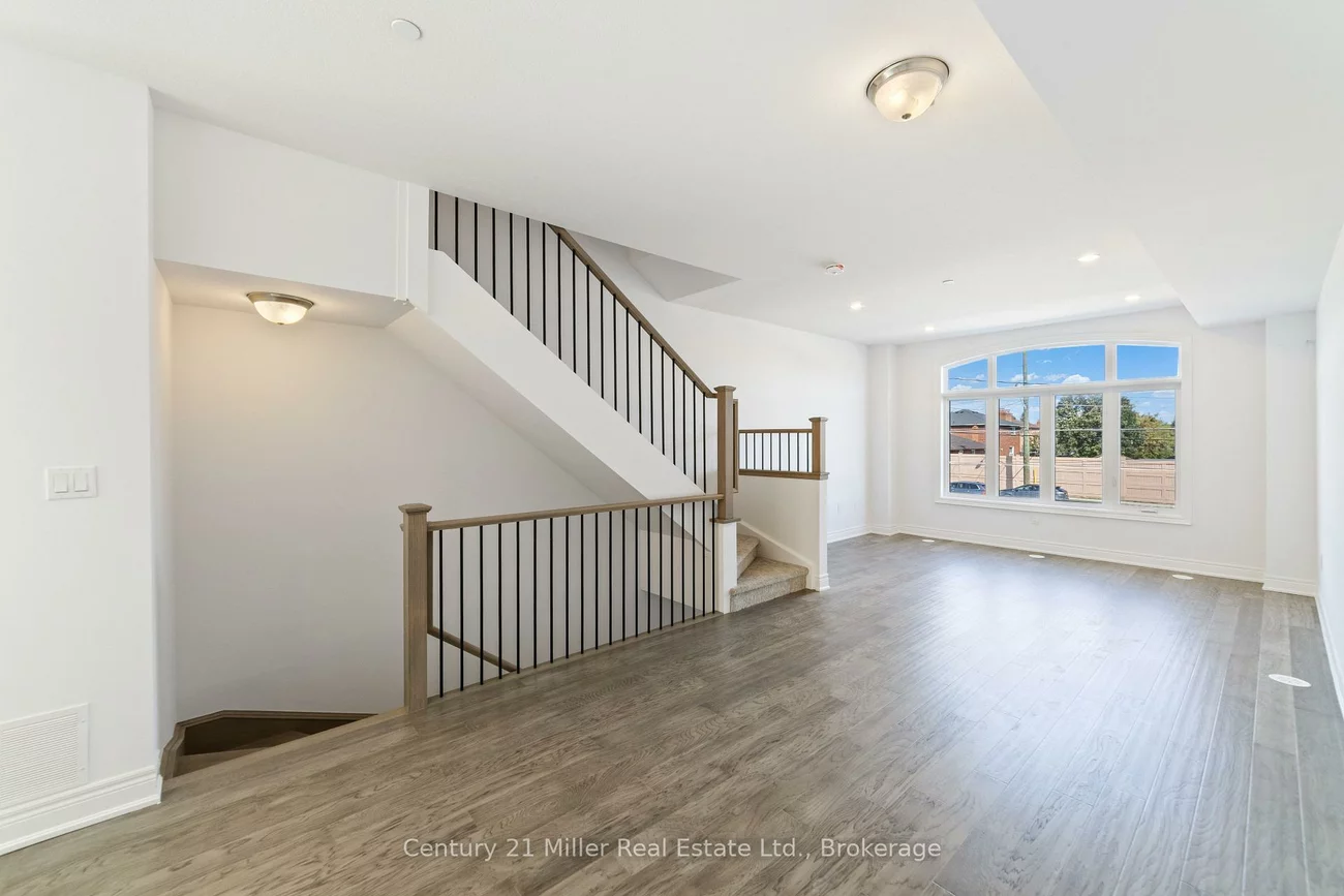2150, Trafalgar, 1015 - RO River Oaks, Oakville