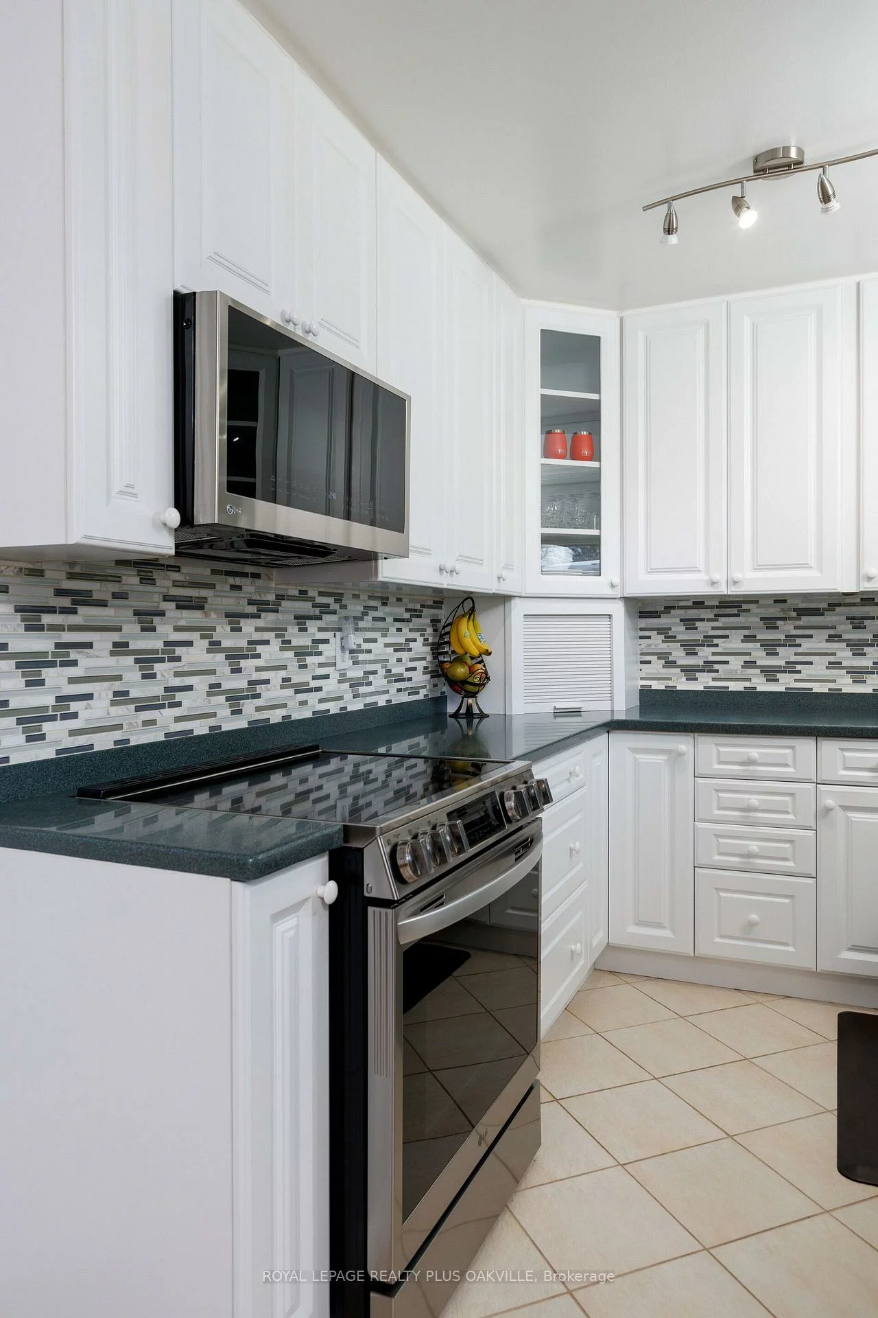 475, Sunset, 1020 - WO West, Oakville