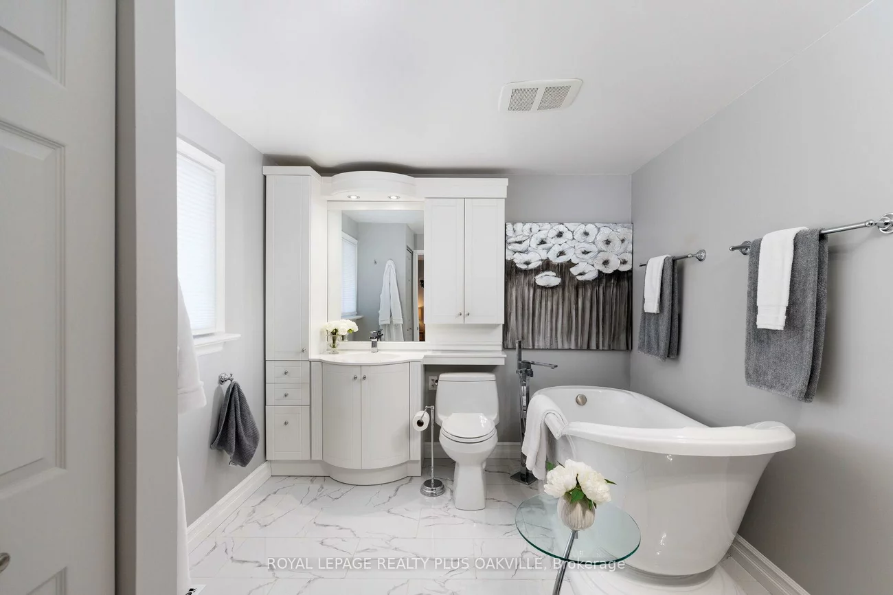 475, Sunset, 1020 - WO West, Oakville