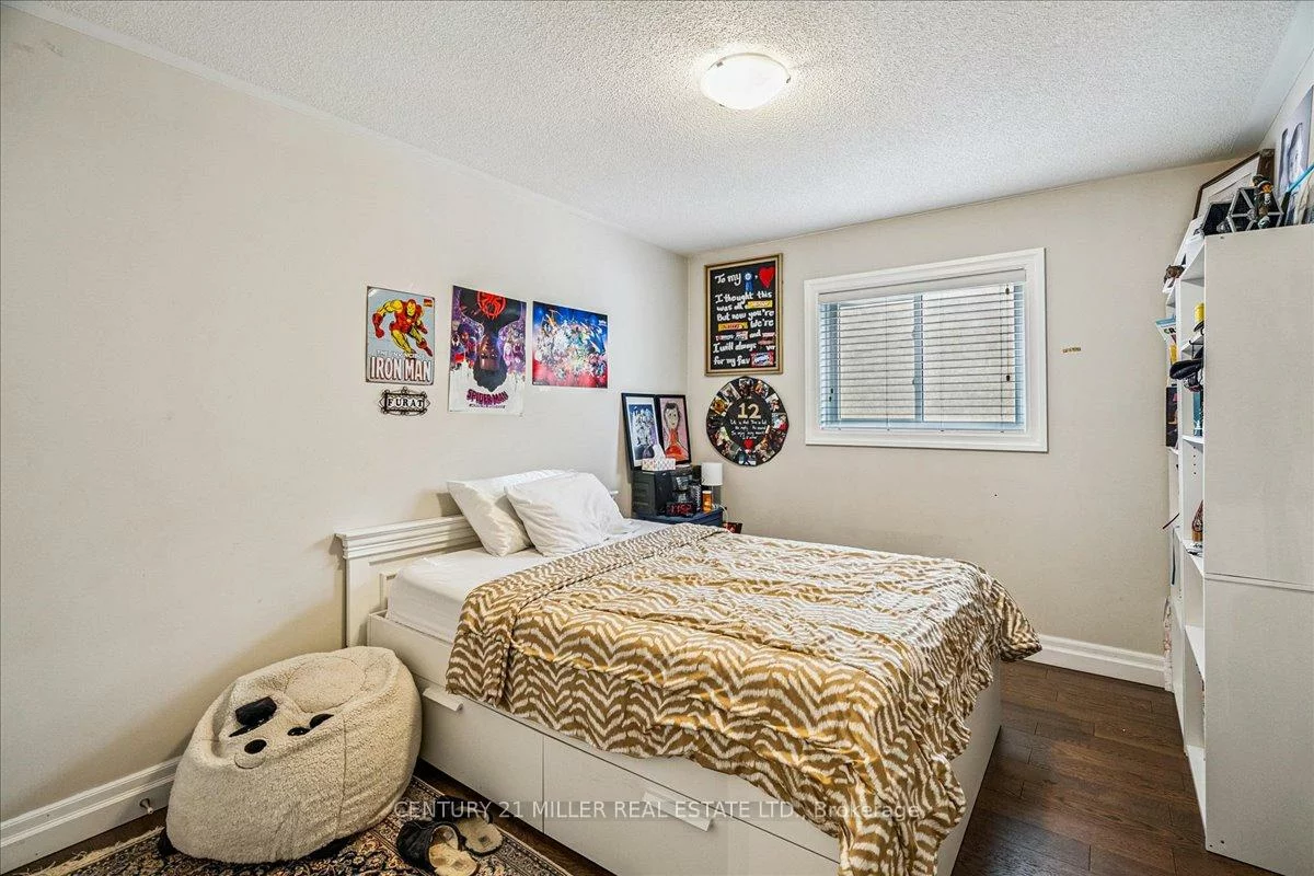 2382, Towne, 1015 - RO River Oaks, Oakville