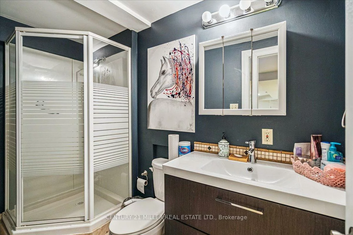 2382, Towne, 1015 - RO River Oaks, Oakville