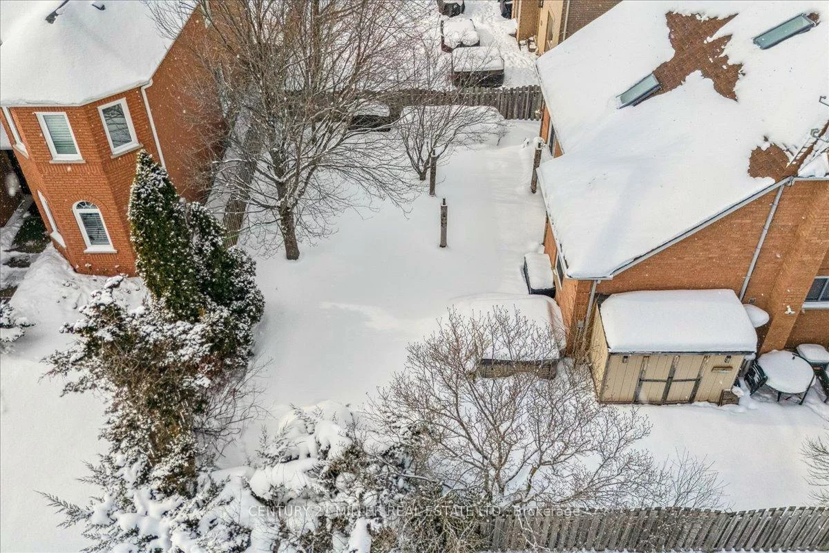 2382, Towne, 1015 - RO River Oaks, Oakville