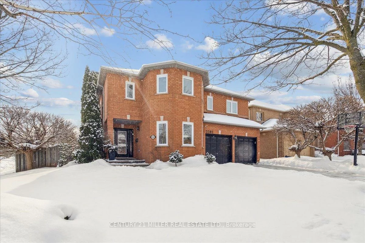 2382, Towne, 1015 - RO River Oaks, Oakville