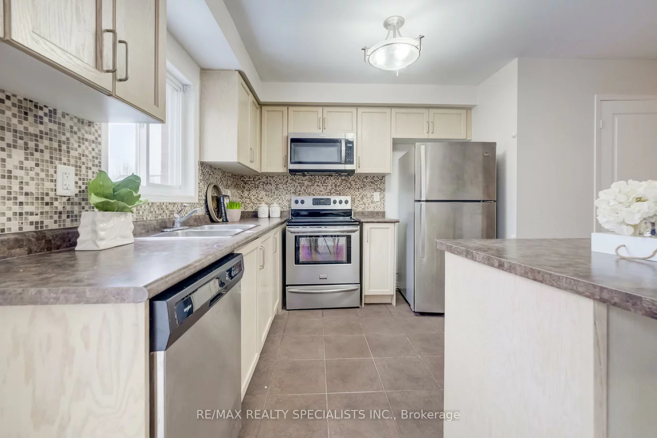 2179, Fiddlers, 1019 - WM Westmount, Oakville