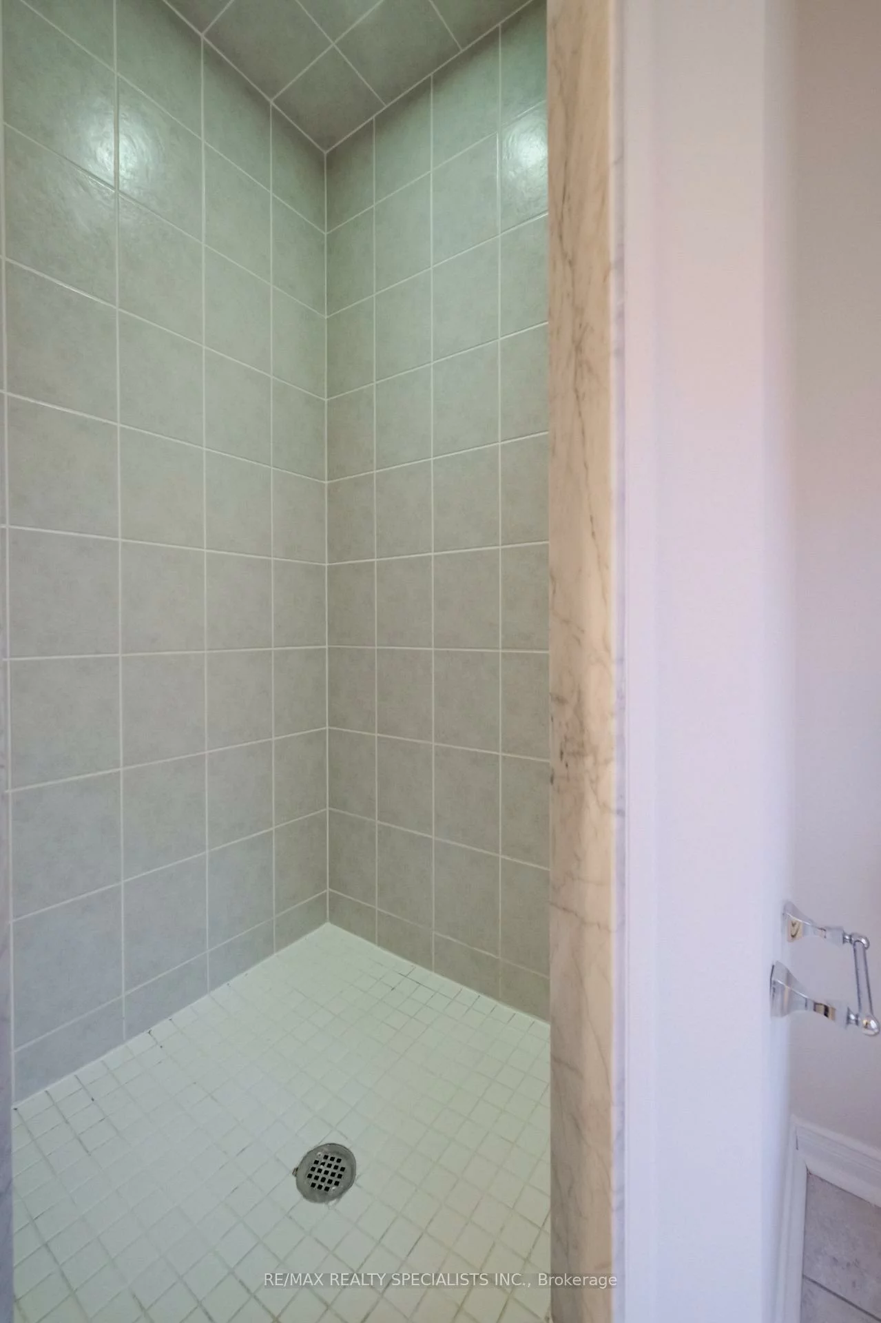 2179, Fiddlers, 1019 - WM Westmount, Oakville