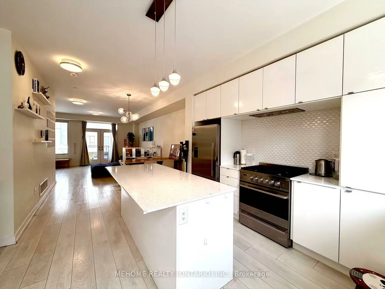 196, Huguenot, 1008 - GO Glenorchy, Oakville