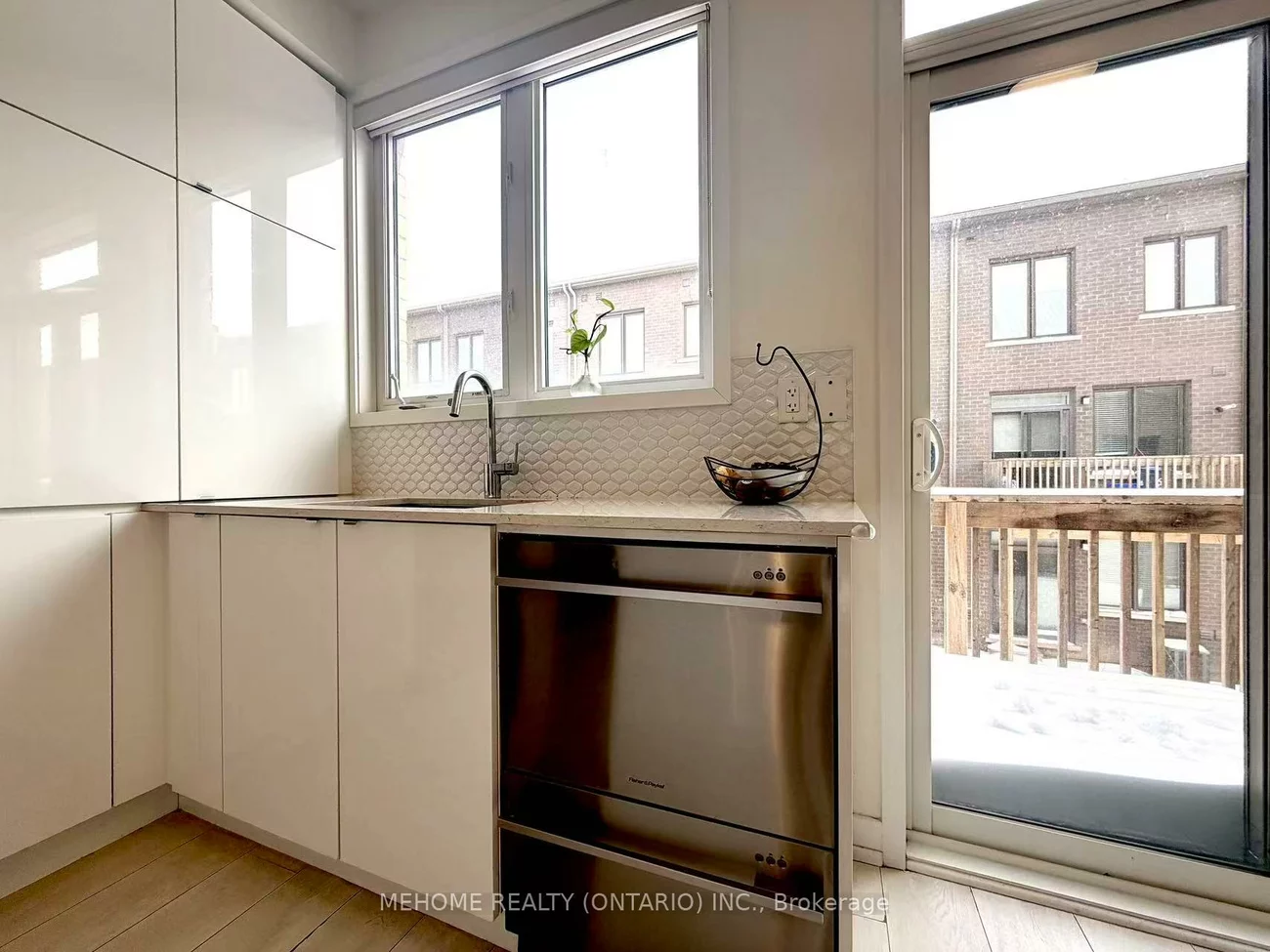 196, Huguenot, 1008 - GO Glenorchy, Oakville