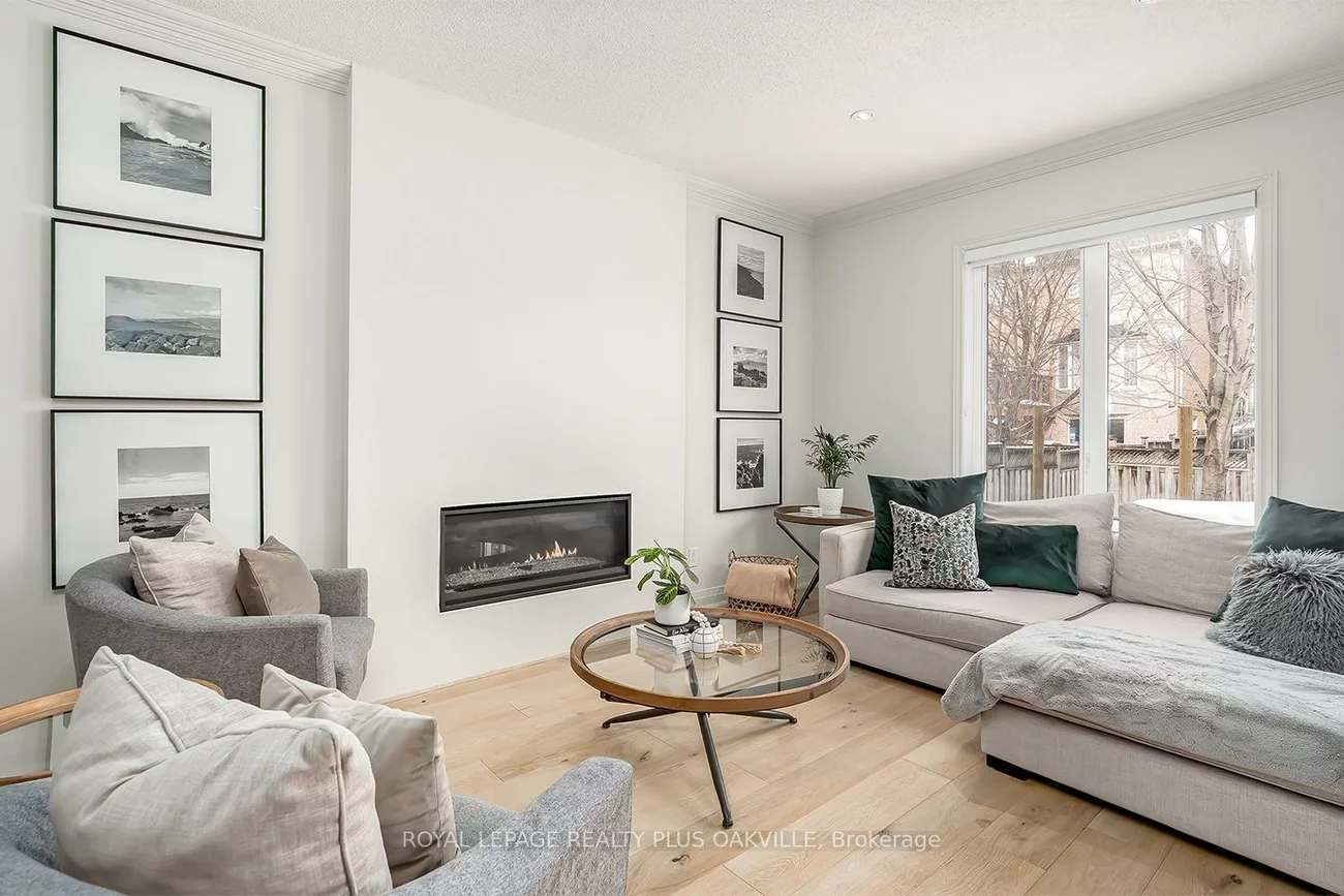 2083, Jaguar, 1019 - WM Westmount, Oakville