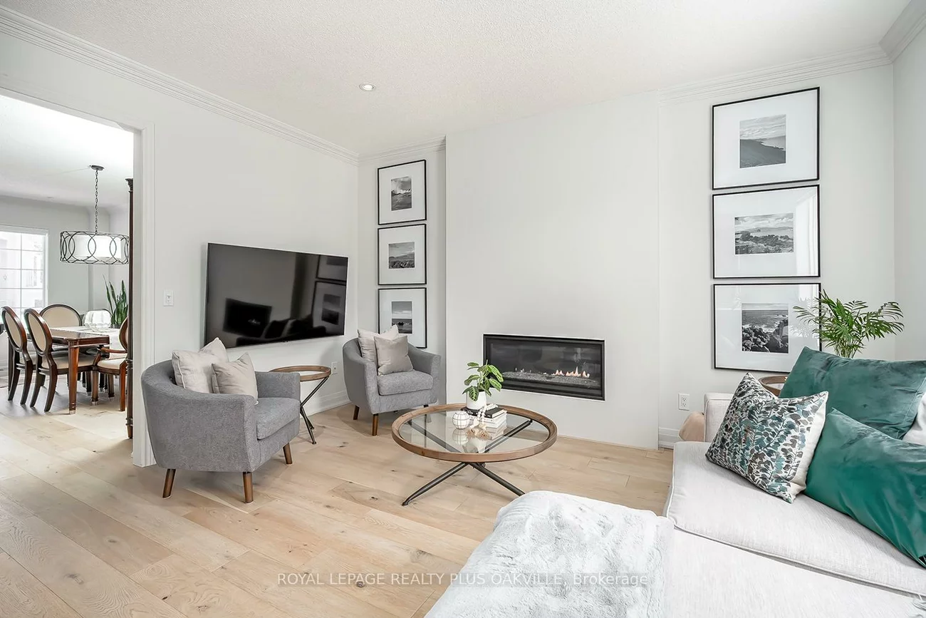 2083, Jaguar, 1019 - WM Westmount, Oakville