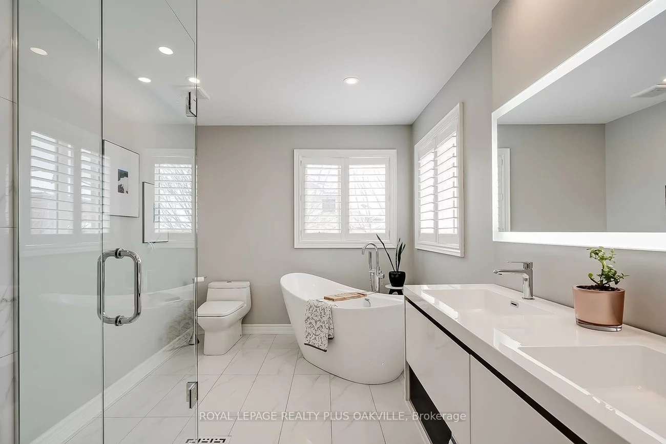 2083, Jaguar, 1019 - WM Westmount, Oakville