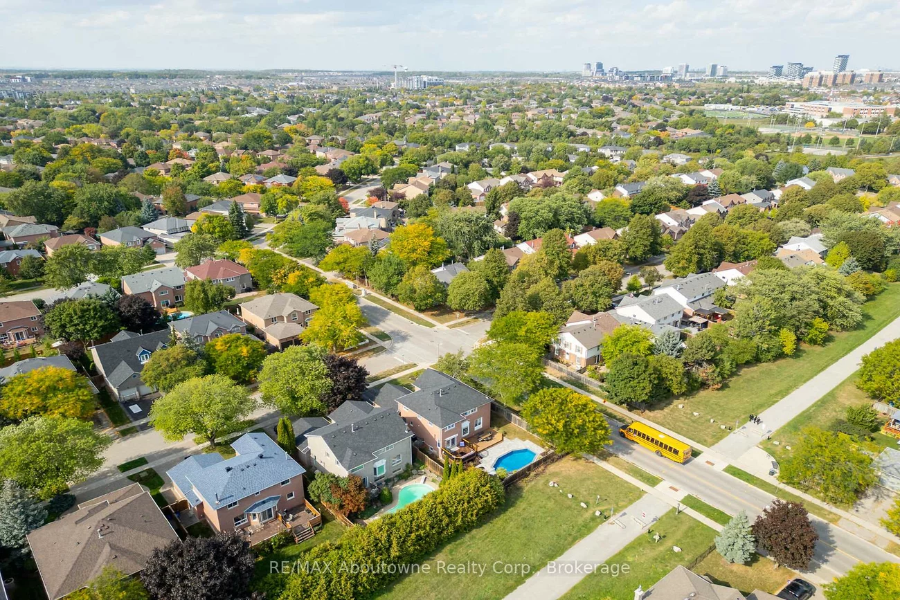 264, Richler, 1015 - RO River Oaks, Oakville