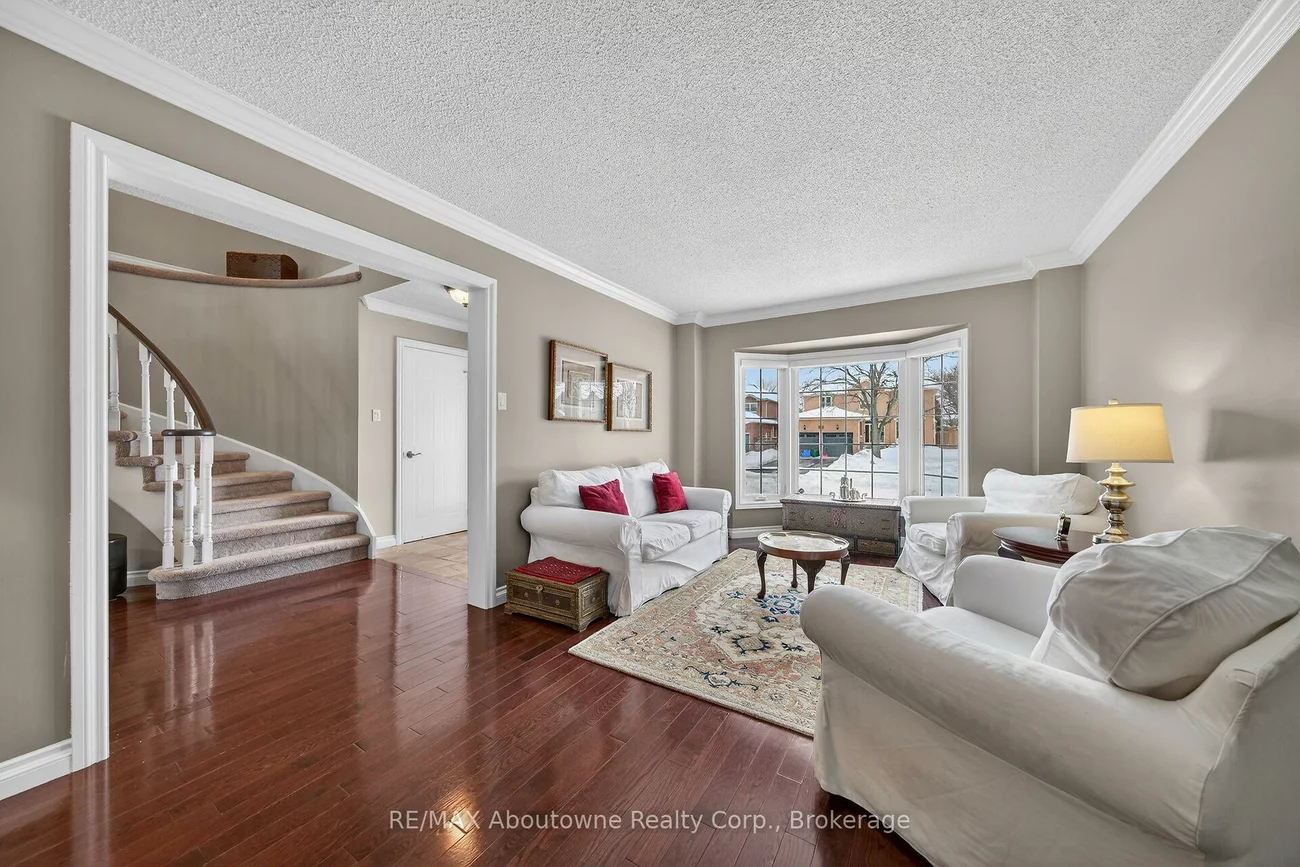 264, Richler, 1015 - RO River Oaks, Oakville