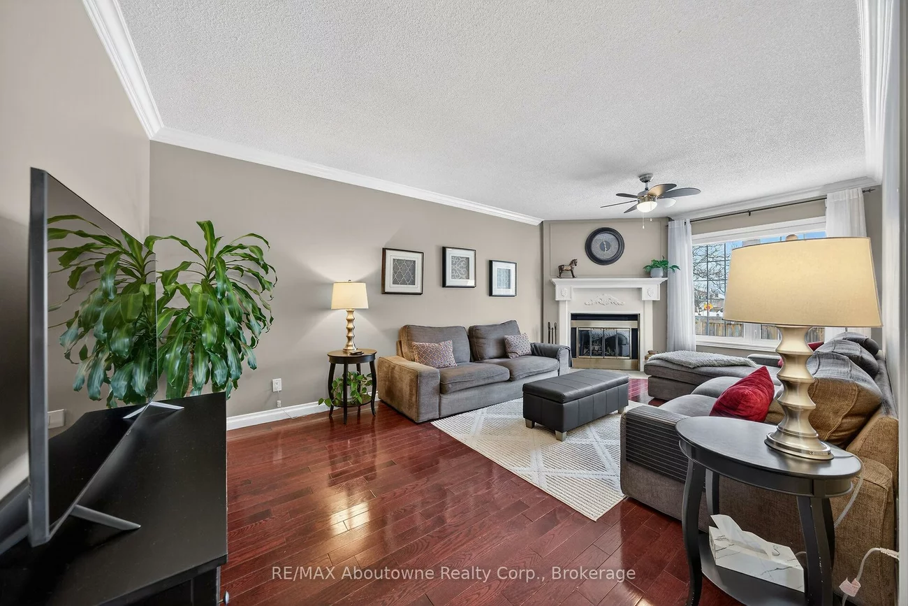 264, Richler, 1015 - RO River Oaks, Oakville