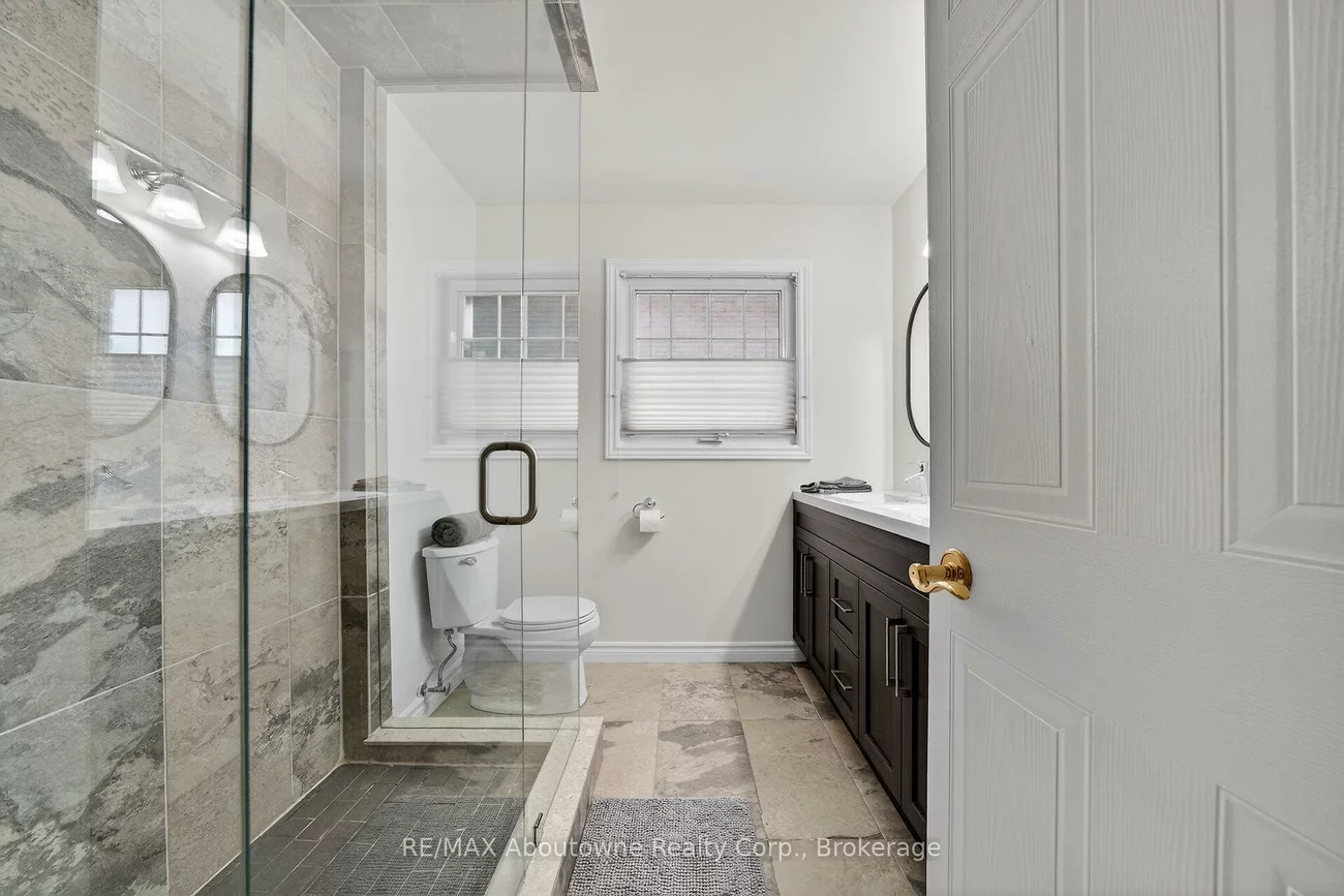 264, Richler, 1015 - RO River Oaks, Oakville