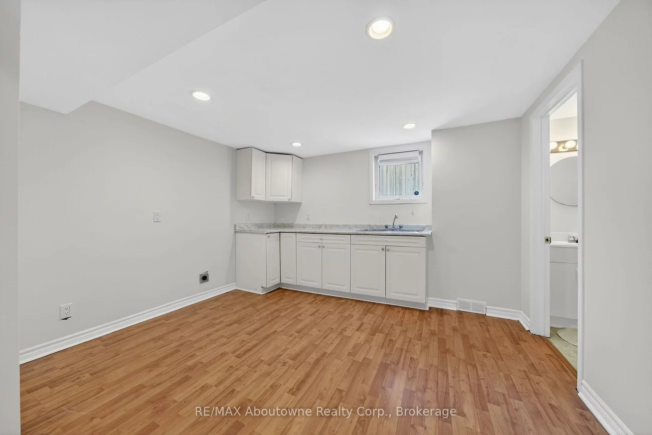 264, Richler, 1015 - RO River Oaks, Oakville