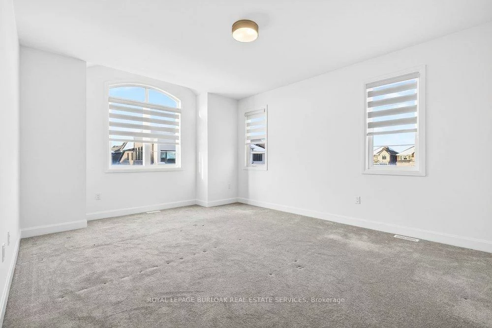 1404, Lynx, 1010 - JM Joshua Meadows, Oakville