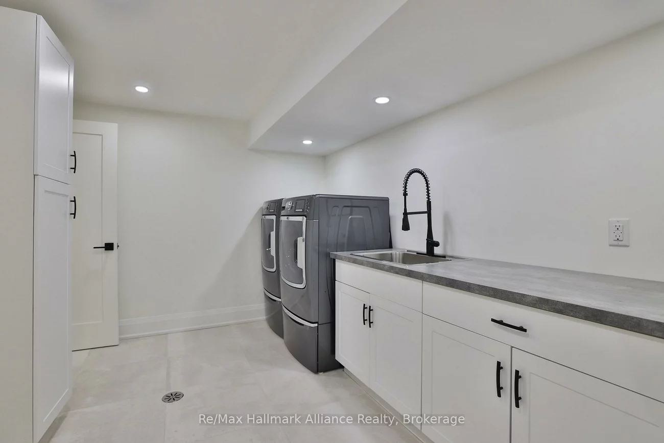 200, Chartwell, 1013 - OO Old Oakville, Oakville