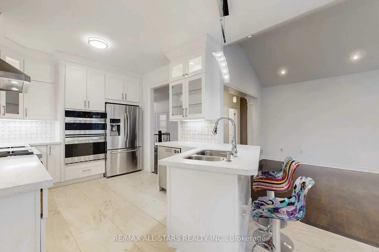 2400, Tesla, 1009 - JC Joshua Creek, Oakville