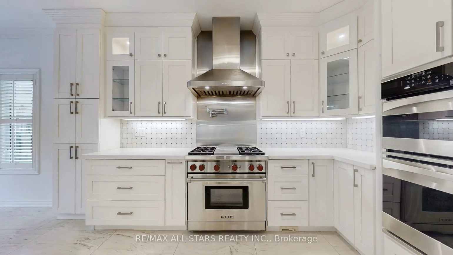 2400, Tesla, 1009 - JC Joshua Creek, Oakville