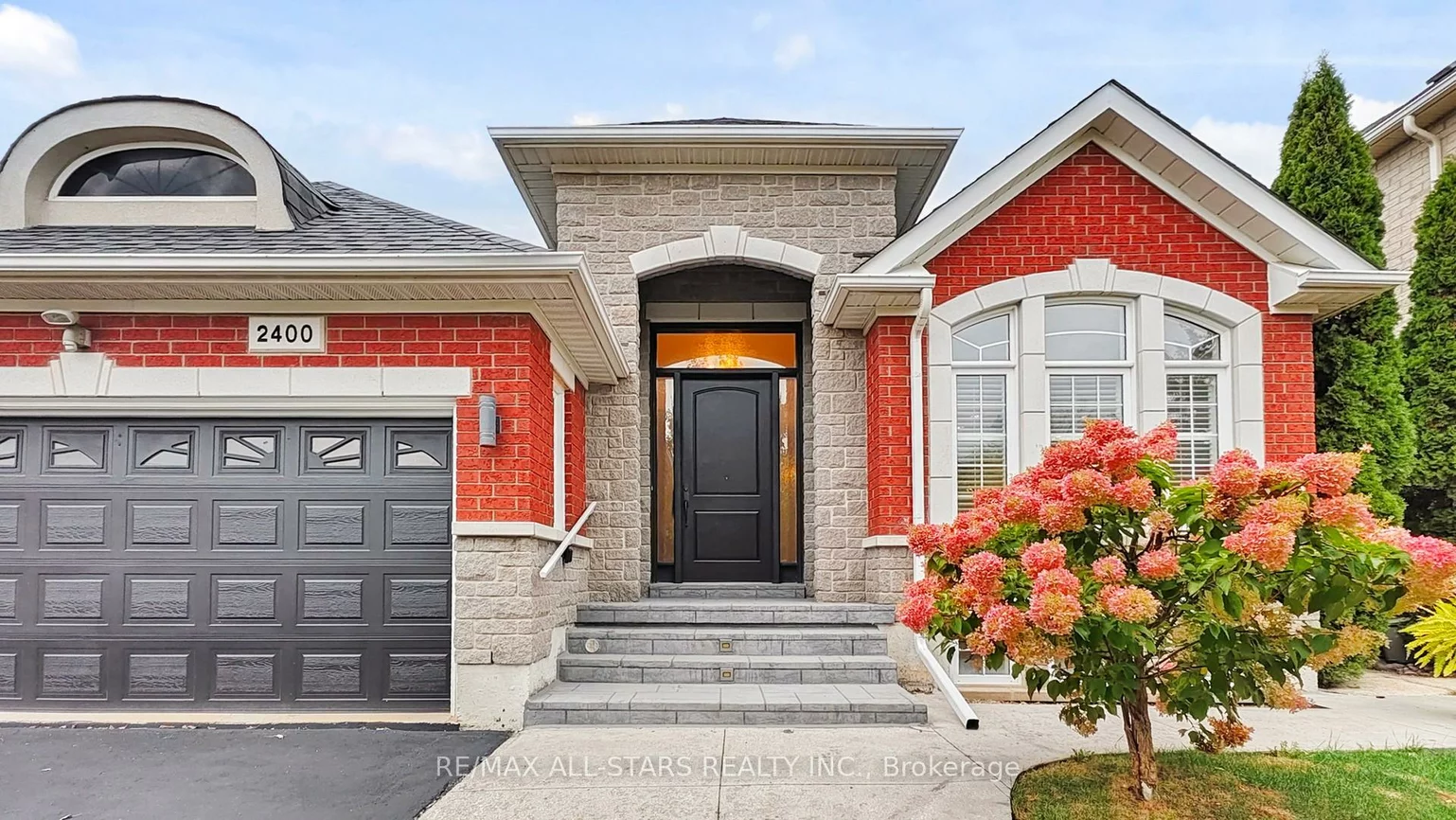 2400, Tesla, 1009 - JC Joshua Creek, Oakville