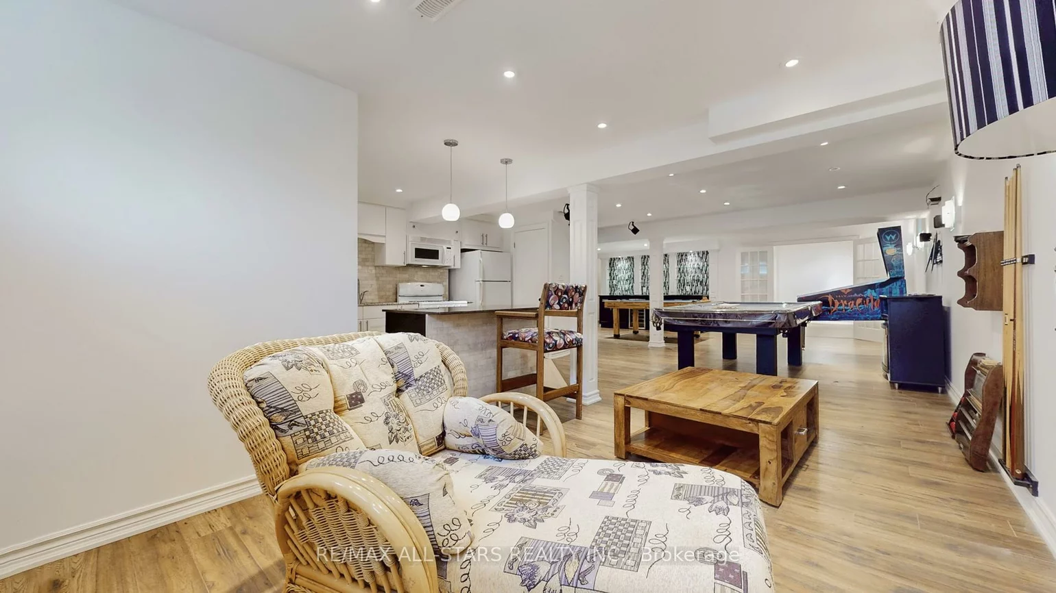 2400, Tesla, 1009 - JC Joshua Creek, Oakville