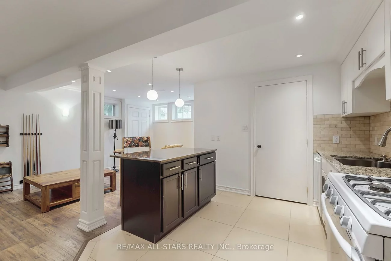 2400, Tesla, 1009 - JC Joshua Creek, Oakville