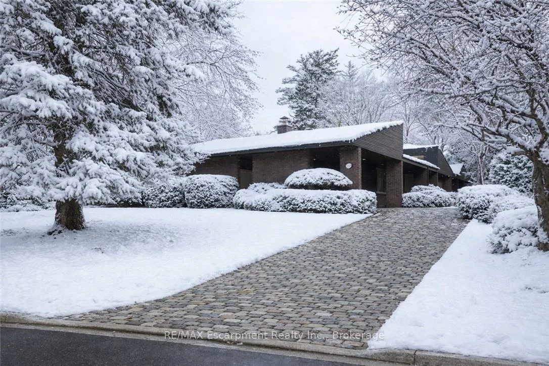 1168, Carey, 1011 - MO Morrison, Oakville