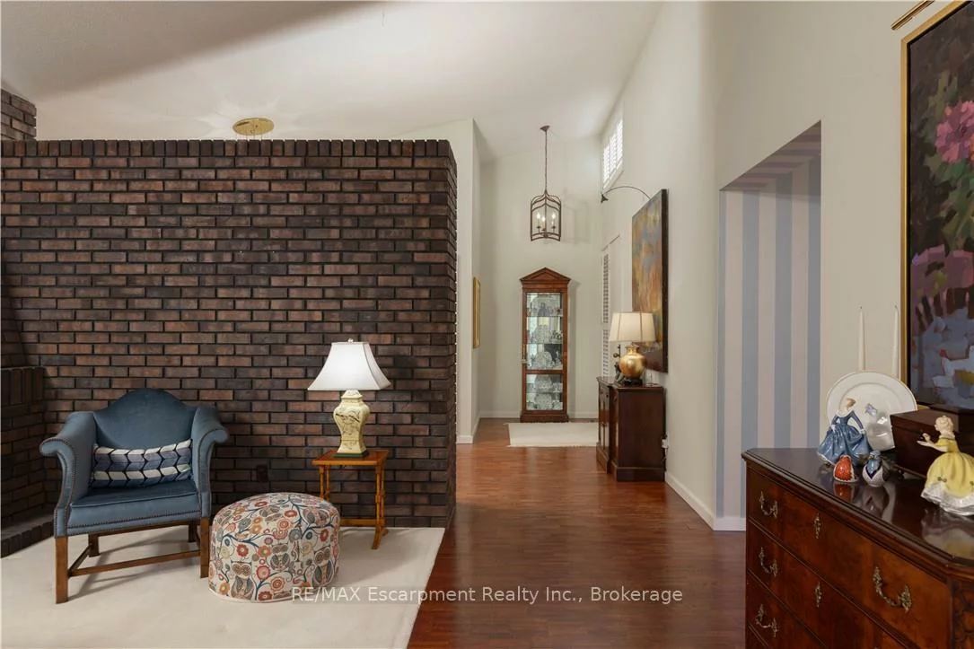 1168, Carey, 1011 - MO Morrison, Oakville