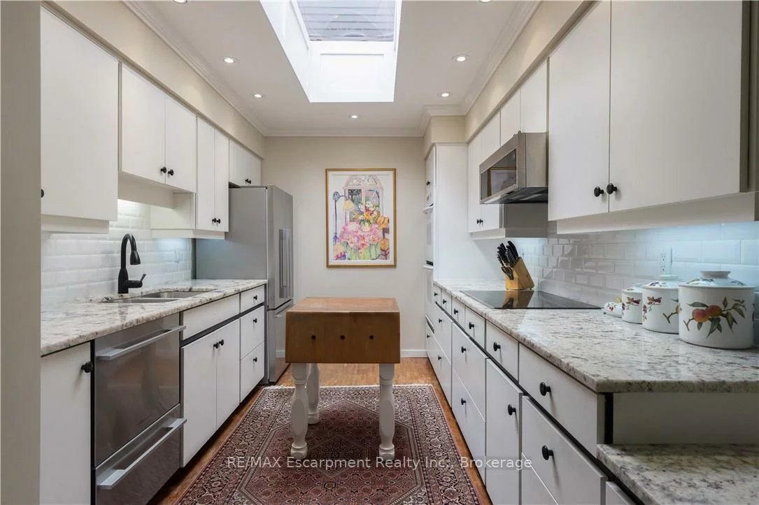 1168, Carey, 1011 - MO Morrison, Oakville