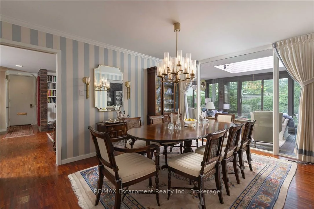 1168, Carey, 1011 - MO Morrison, Oakville