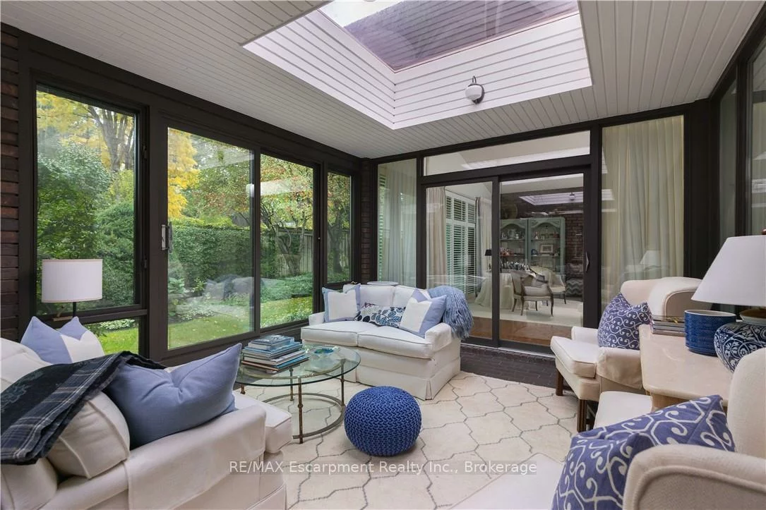 1168, Carey, 1011 - MO Morrison, Oakville