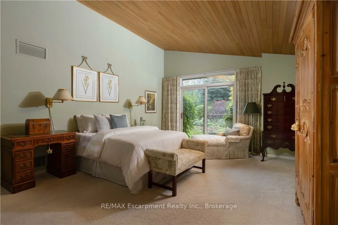 1168, Carey, 1011 - MO Morrison, Oakville