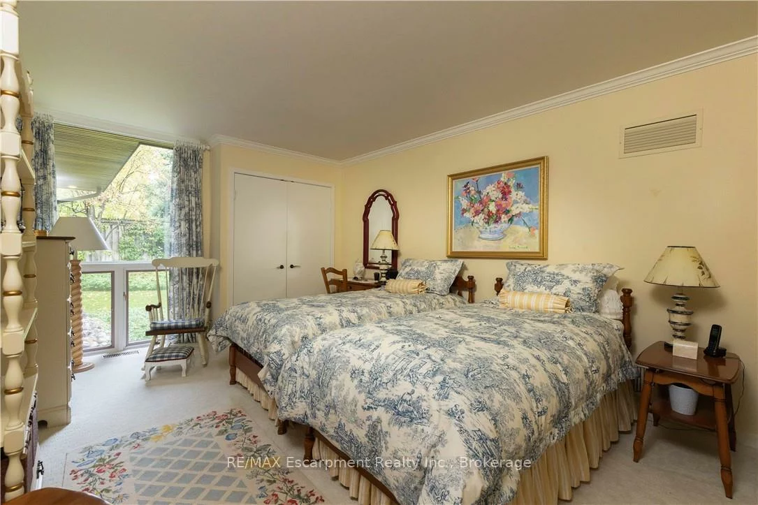 1168, Carey, 1011 - MO Morrison, Oakville