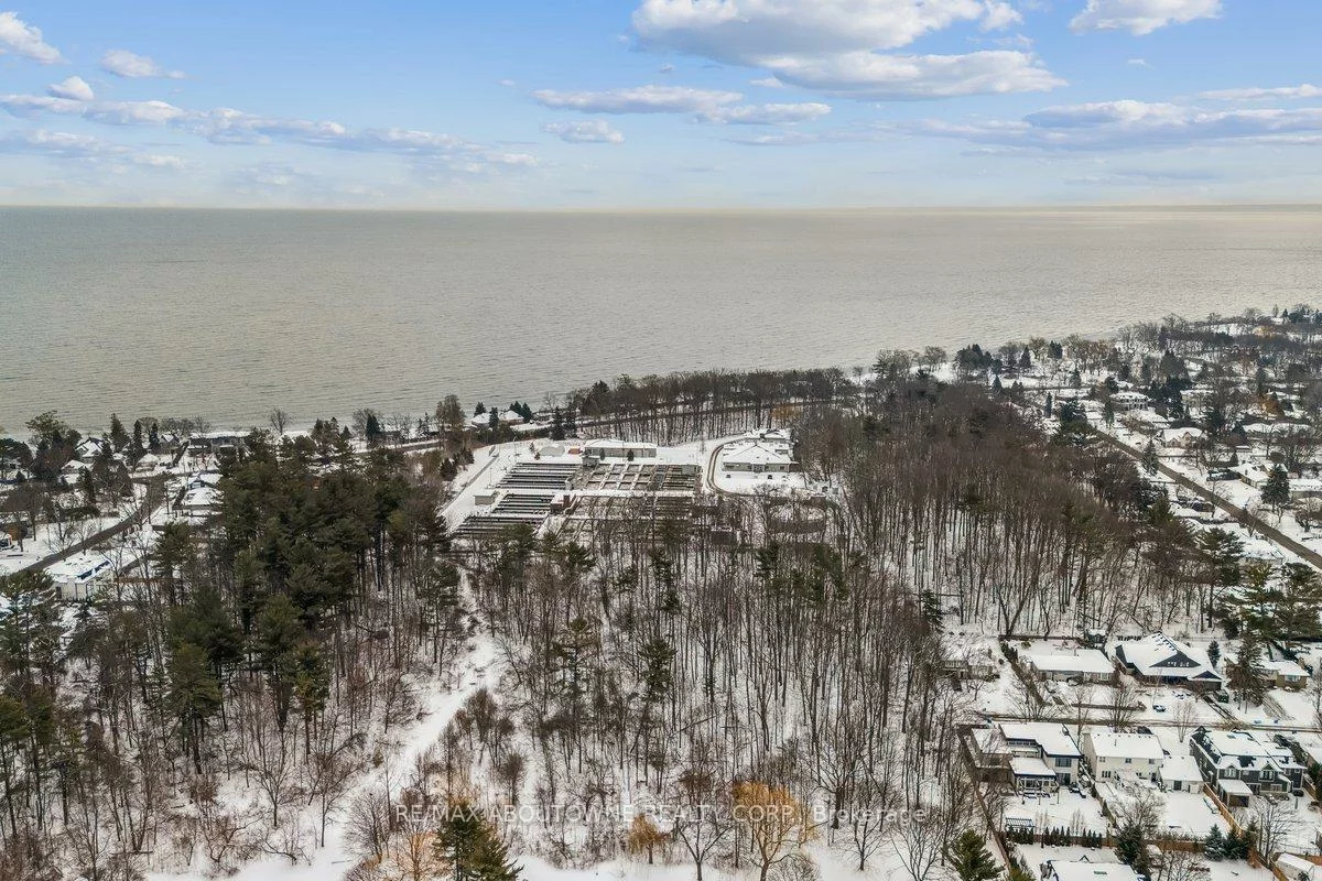 1332, Rebecca, 1020 - WO West, Oakville