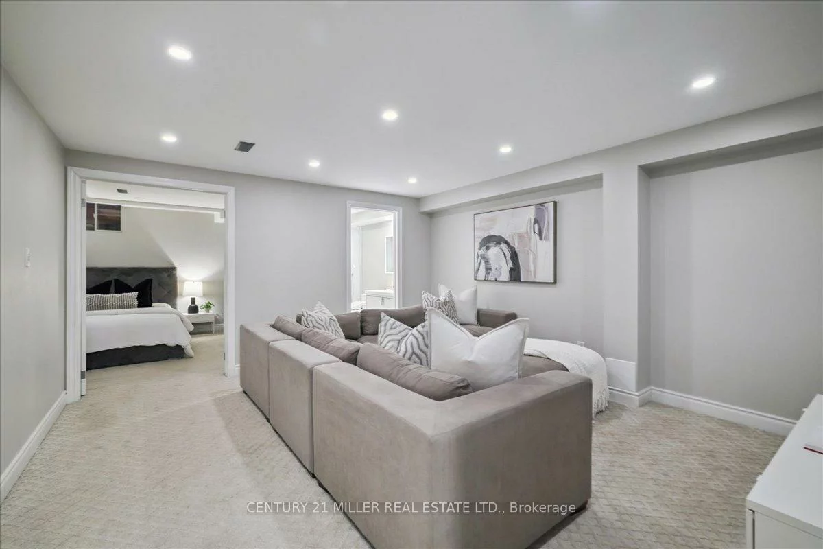 3071, Isaac, 1008 - GO Glenorchy, Oakville