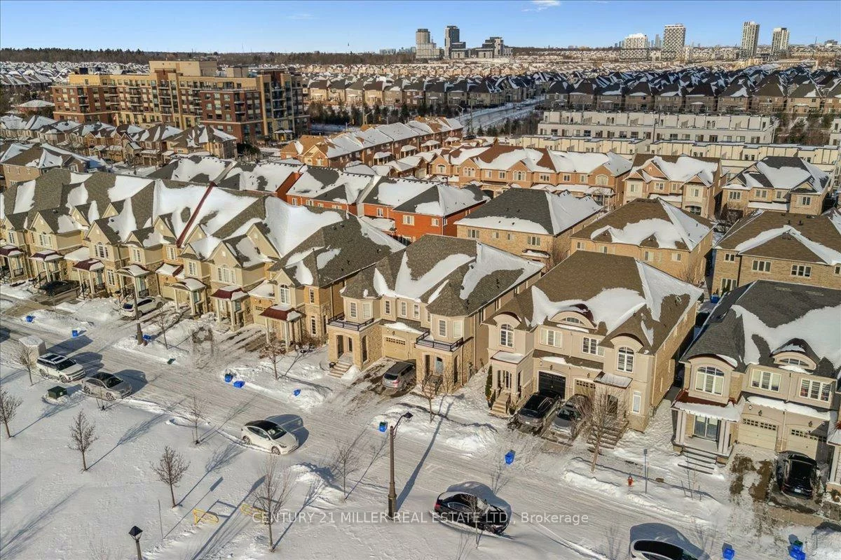 3071, Isaac, 1008 - GO Glenorchy, Oakville