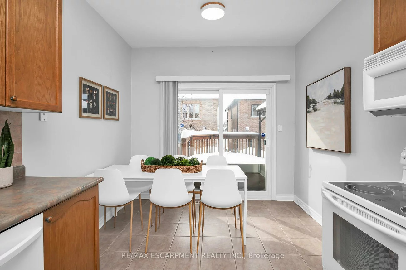 2546, Nichols, 1018 - WC Wedgewood Creek, Oakville