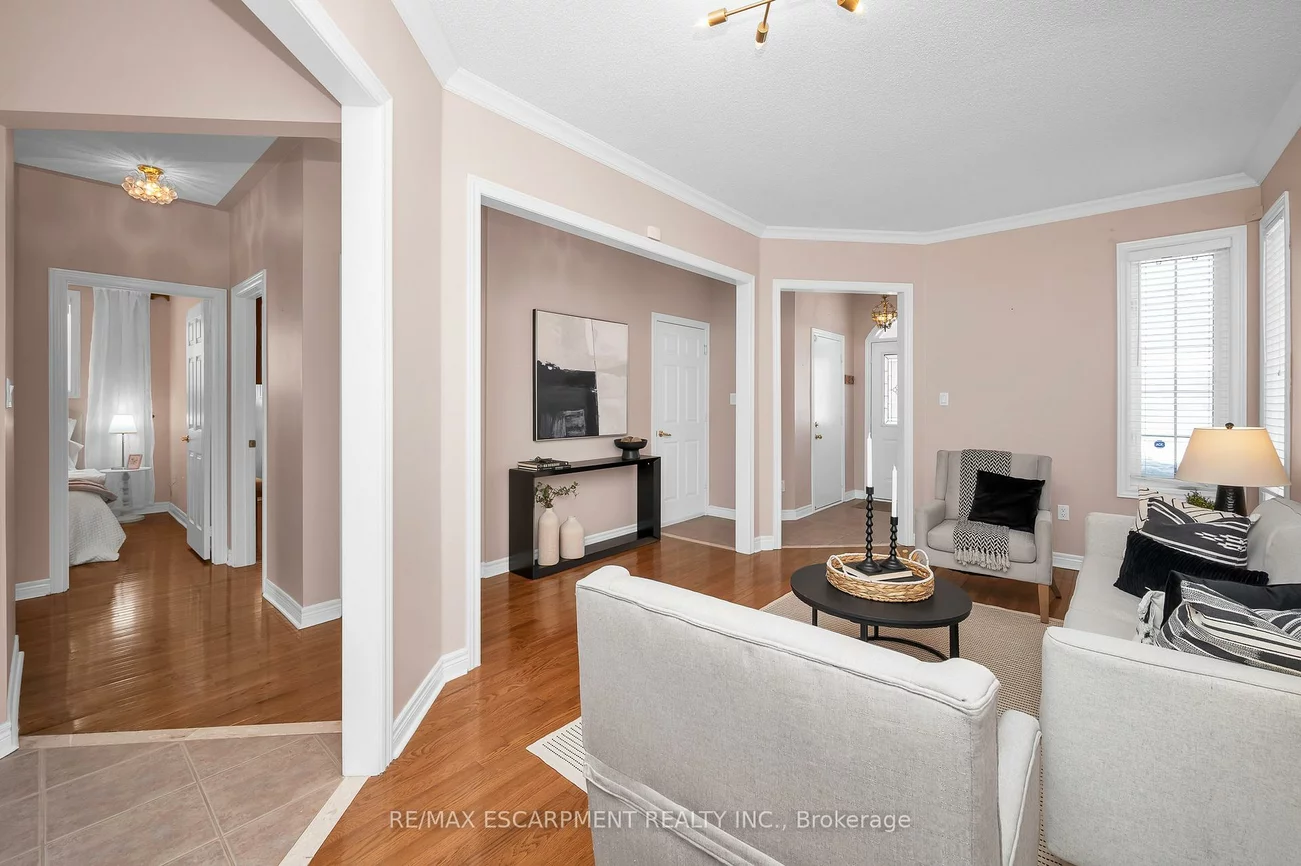 2546, Nichols, 1018 - WC Wedgewood Creek, Oakville